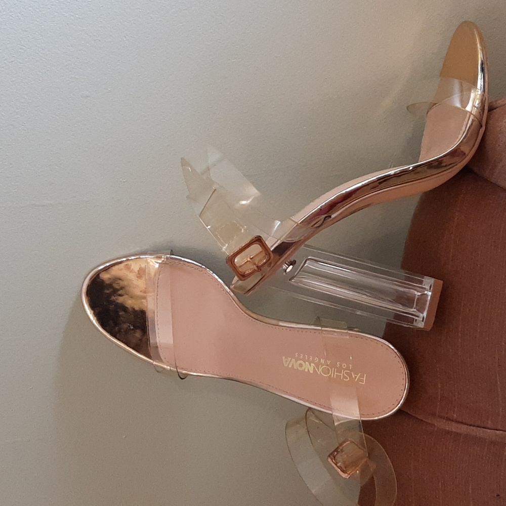 Fashion nova heels
